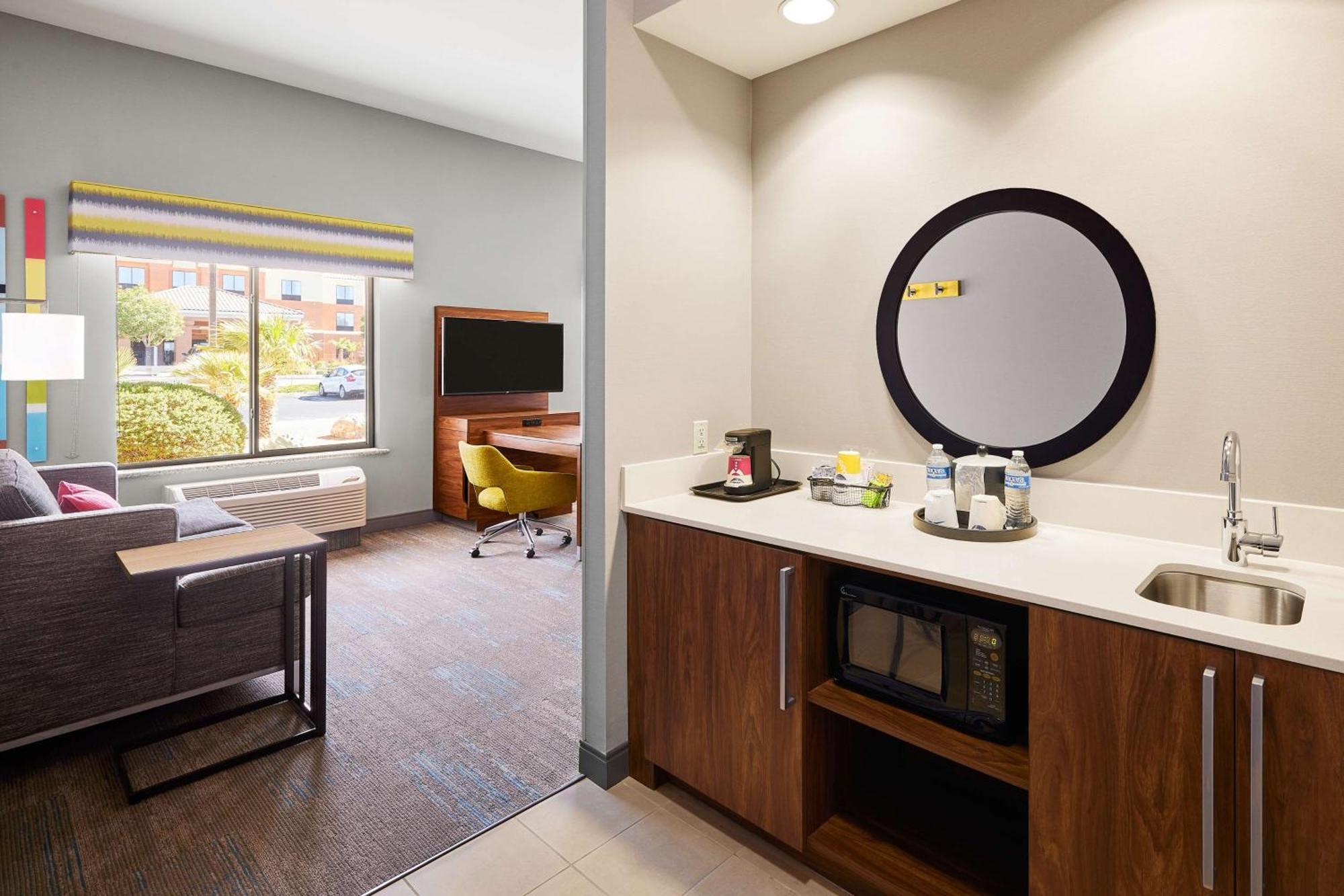 Hampton Inn & Suites Ridgecrest Buitenkant foto