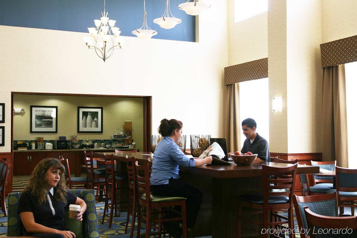 Hampton Inn & Suites Ridgecrest Restaurant foto