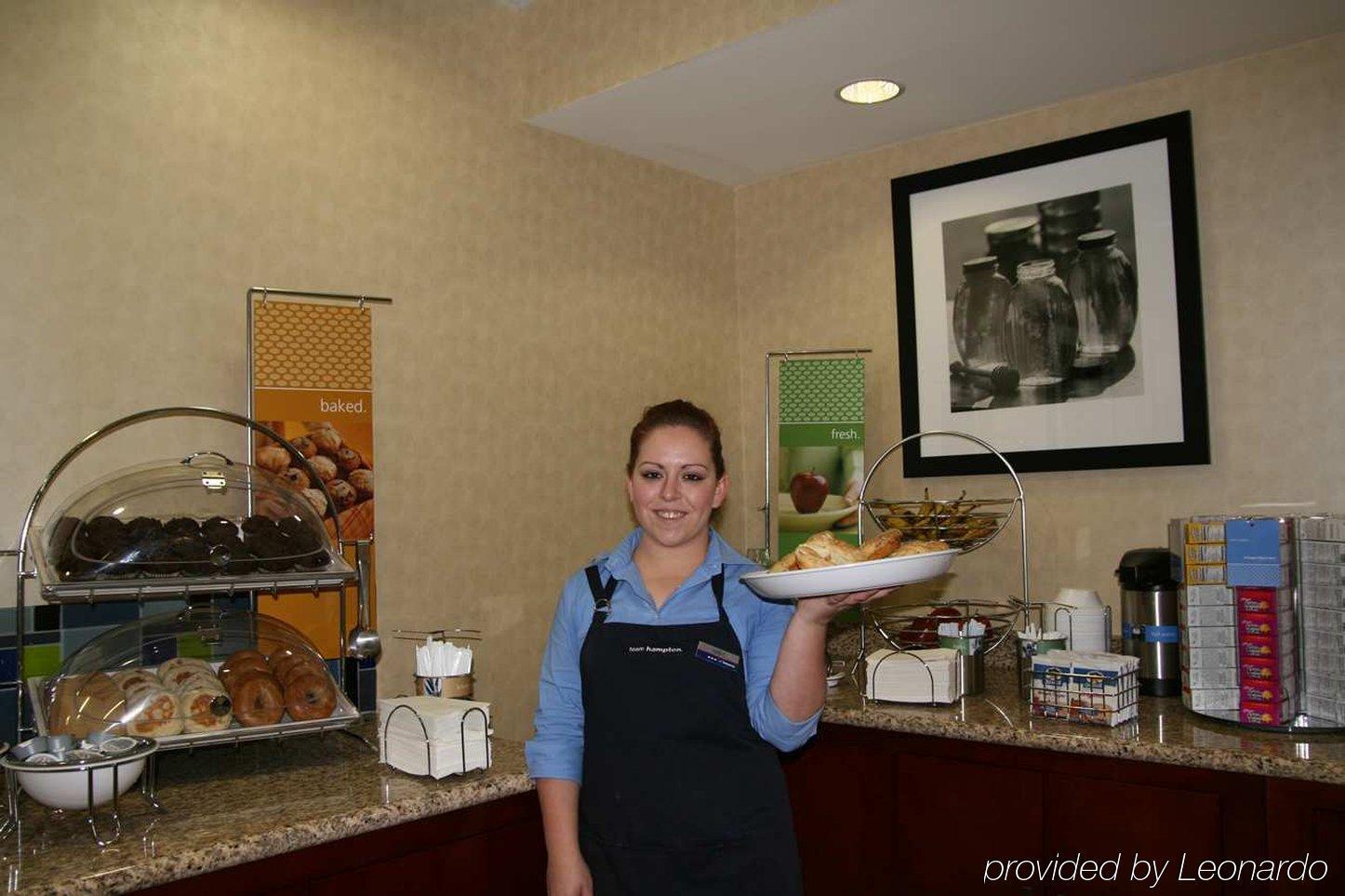 Hampton Inn & Suites Ridgecrest Restaurant foto