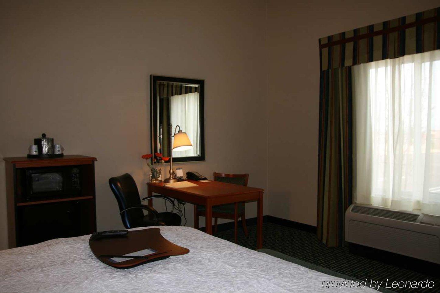 Hampton Inn & Suites Ridgecrest Kamer foto